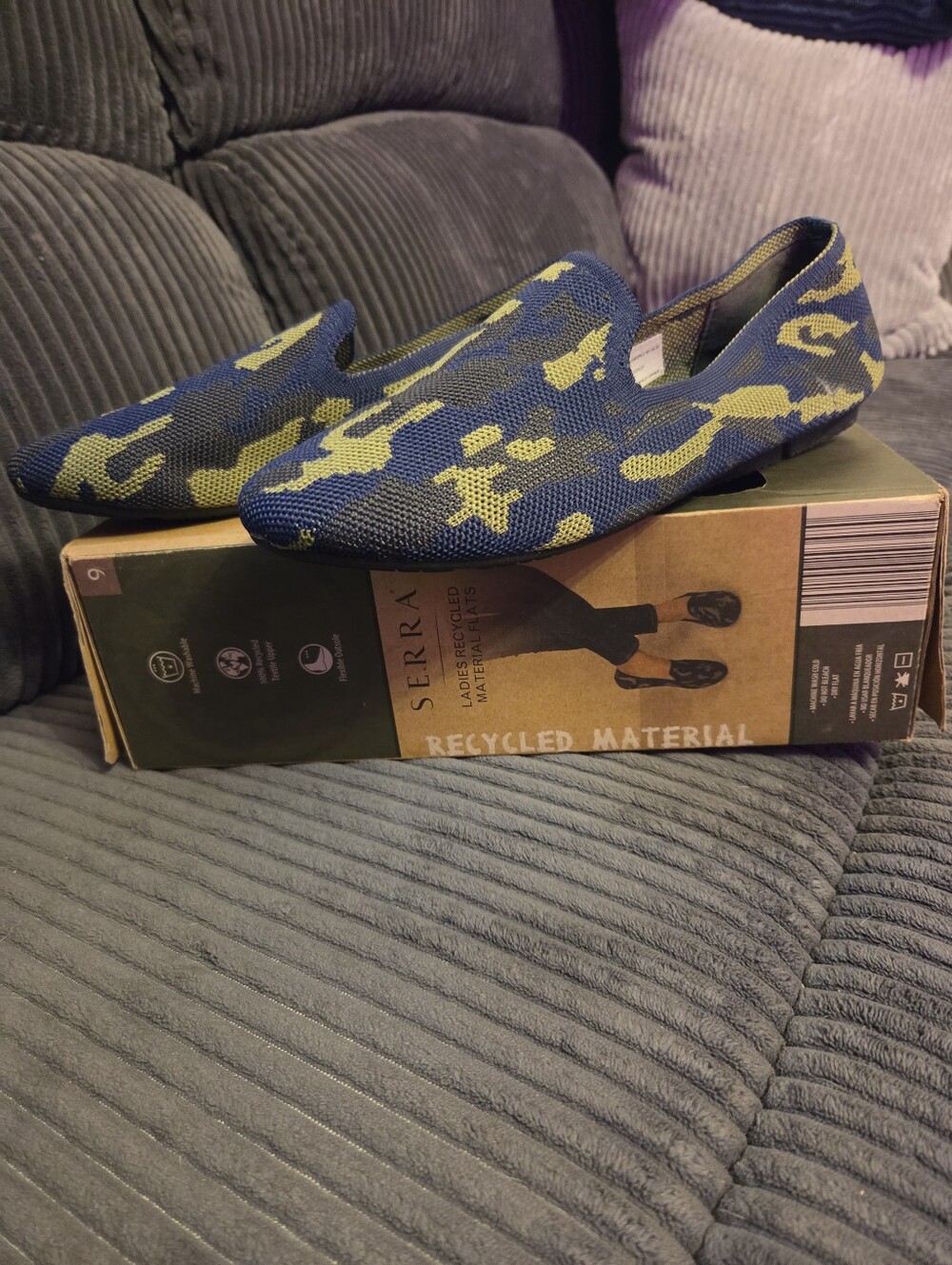 SERRA Navy and Yellow Knit Slip-On Loafers for Women